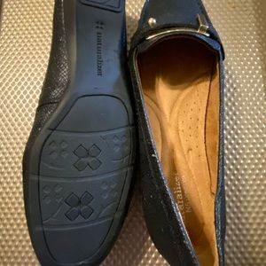 Black Naturalizer N5 Giselle Loafers